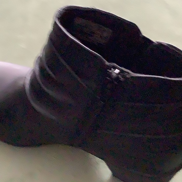 Women’s black ankle boots - Picture 4 of 9